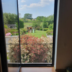 Isol&Plus - Installation de moustiquaires amovibles et banne solaire avec volant-plus (semina life WEINOR)