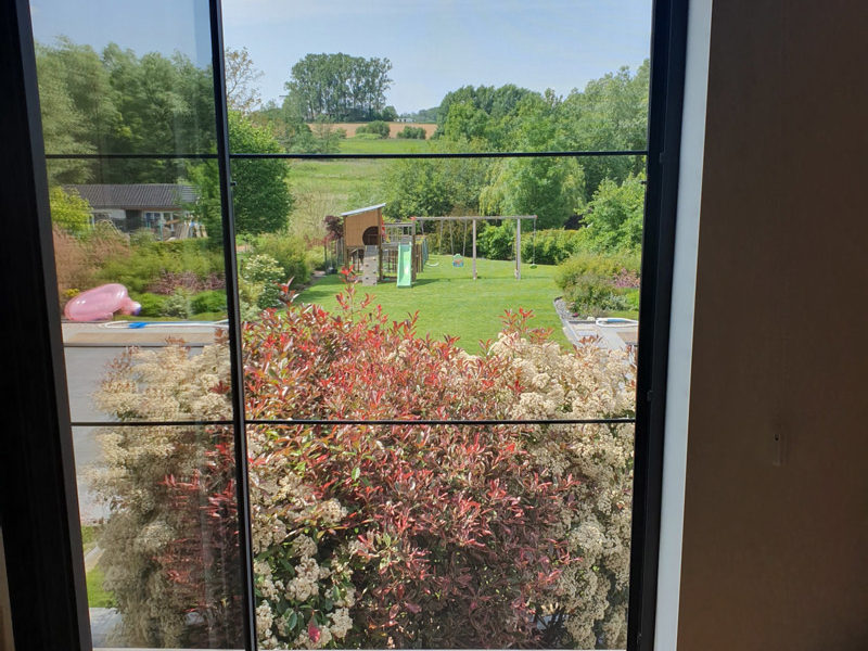 Isol&Plus - Installation de moustiquaires amovibles et banne solaire avec volant-plus (semina life WEINOR)