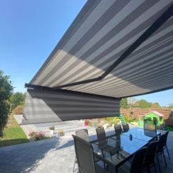 Isol&Plus - Installation de moustiquaires amovibles et banne solaire avec volant-plus (semina life WEINOR)
