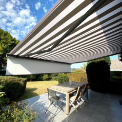 Isol&Plus - Installation protection solaire – banne solaire avec volant-plus