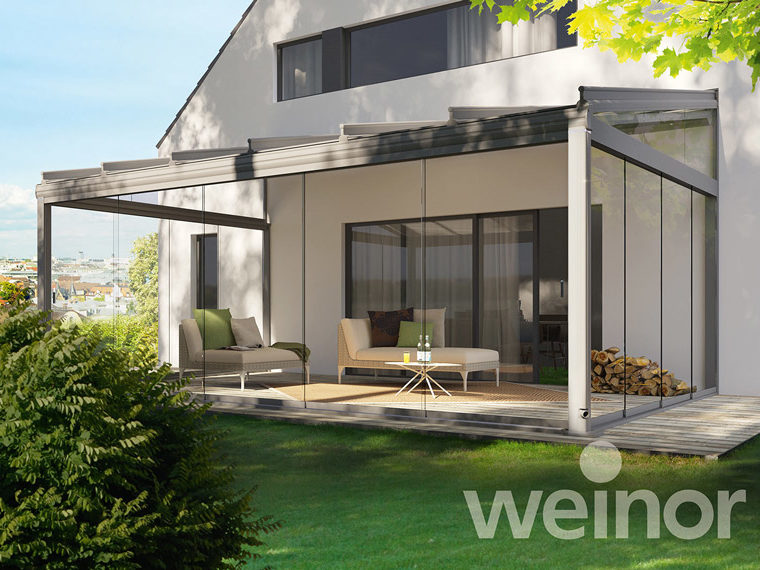 Isol&Plus - Une pergola en verre pour profiter de votre terrasse jusqu’à la fin de l’automne et protéger votre mobilier de jardin du froid et du gel durant l’hiver