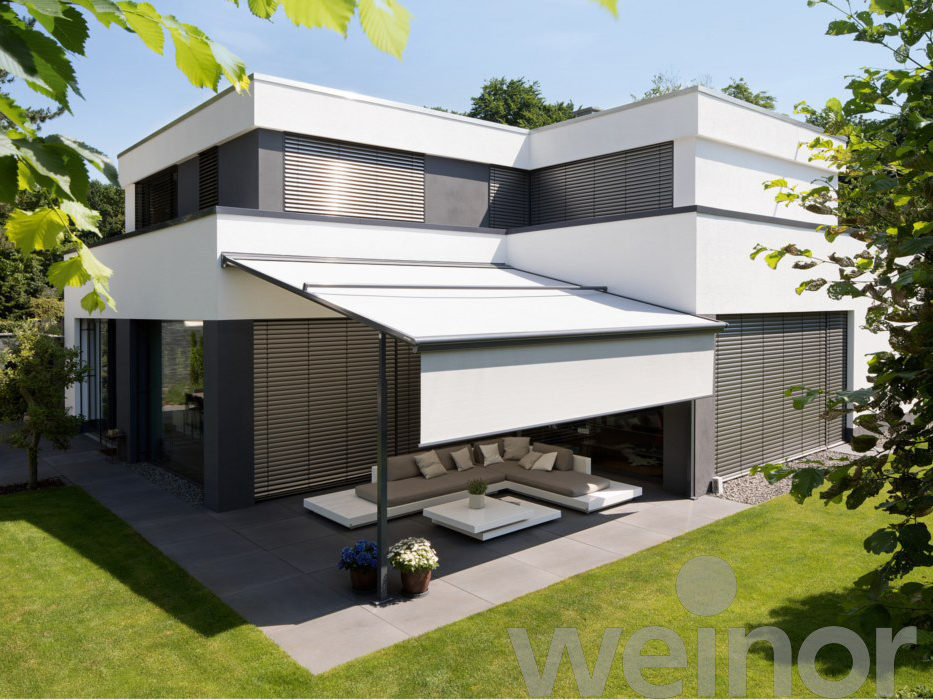 Isol&Plus - Pour faire de votre terrasse ou de votre balcon un lieu protégé en toute saison, les stores à structure fixe sont l’idéal